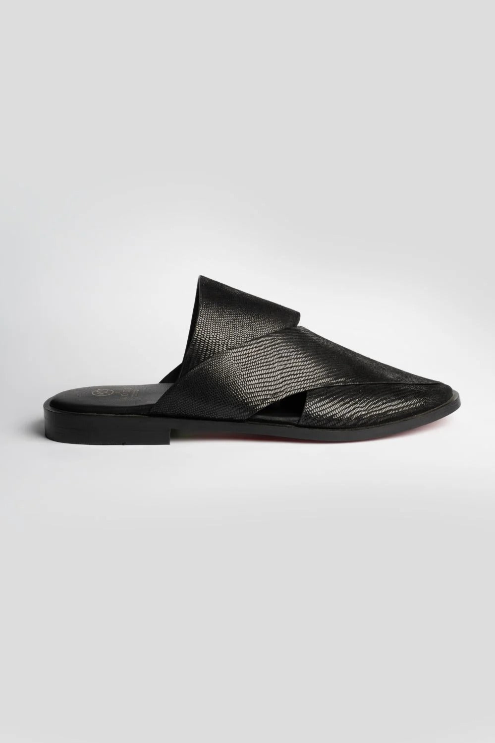 CRESTMONT SLIPPER