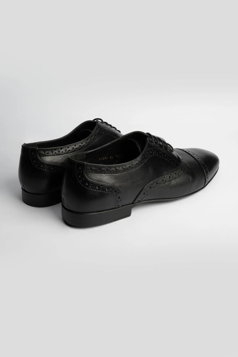 LUCENTIOR LACE UPS